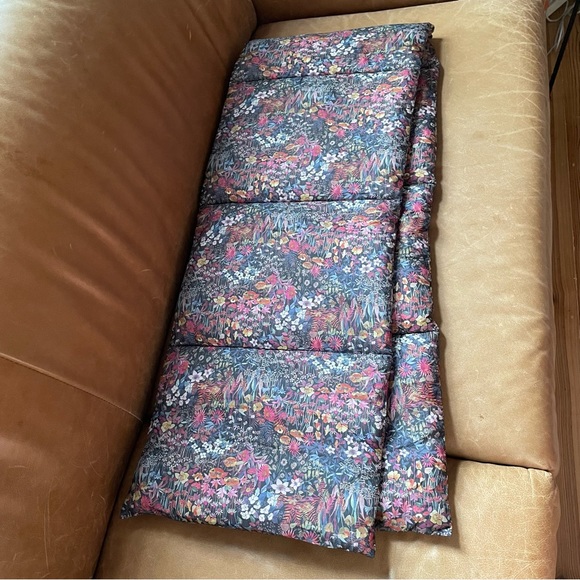 🌸 Flower woodland floral puffer scarp wrap stole quilted winter ski liberty